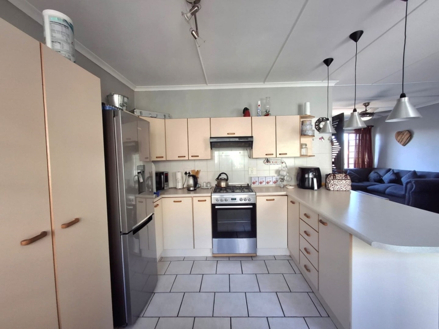 2 Bedroom Property for Sale in Jeffreys Bay Central Eastern Cape